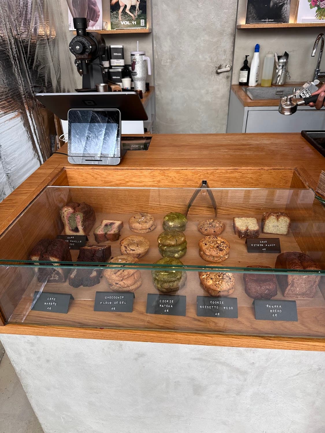 White - Paris 3 — specialty coffee shop in Paris (photo 7)