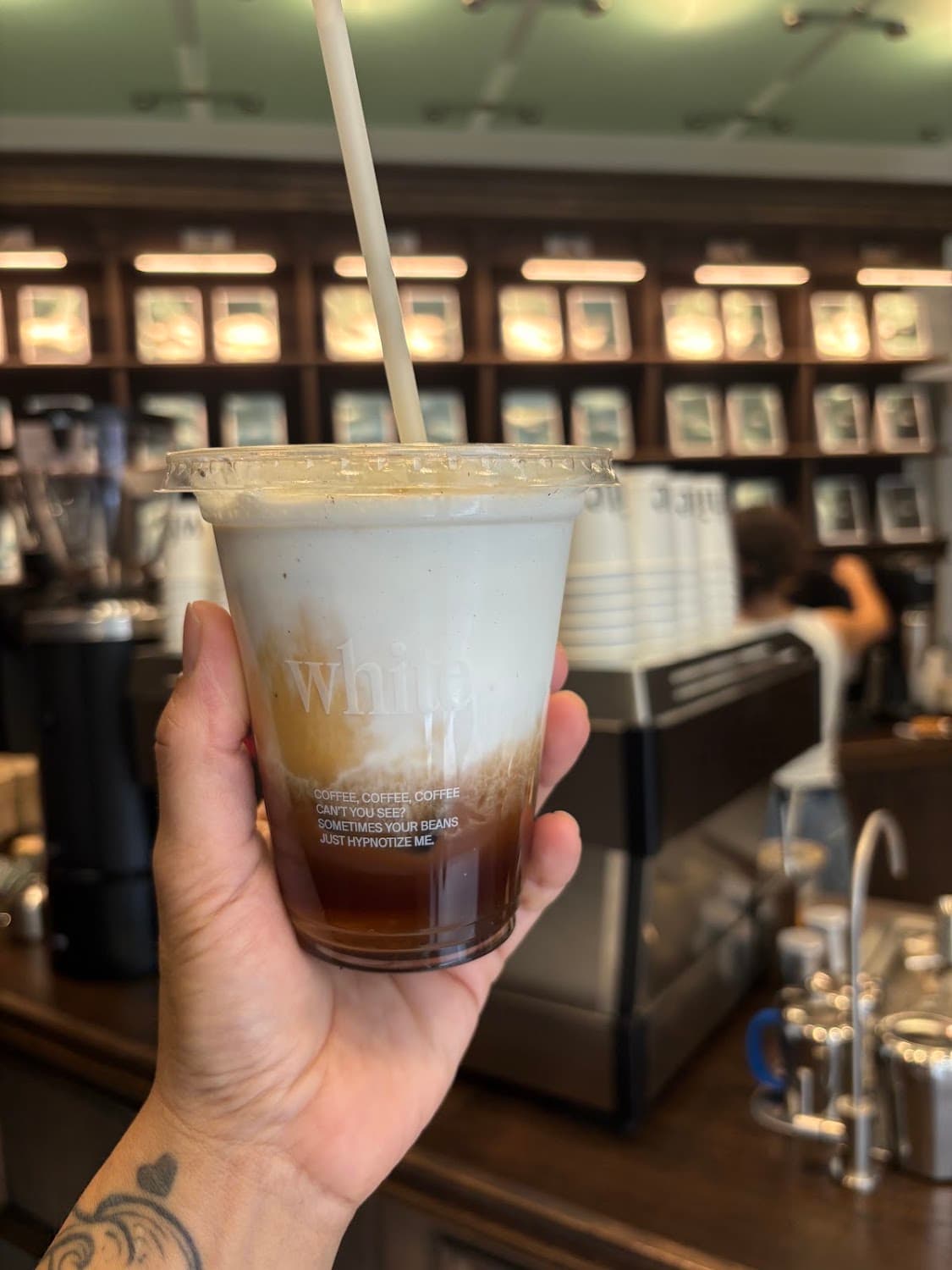 WHITE Coffee - Paris 9, specialty coffee shop in Paris (photo 3)