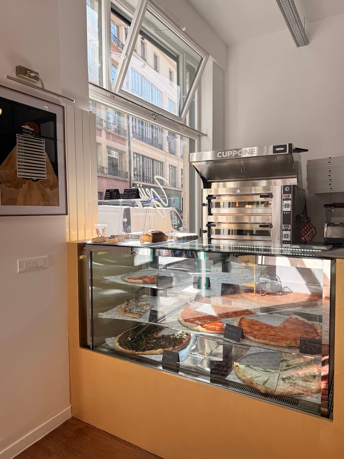 Yeüz — specialty coffee shop in Paris (photo 7)